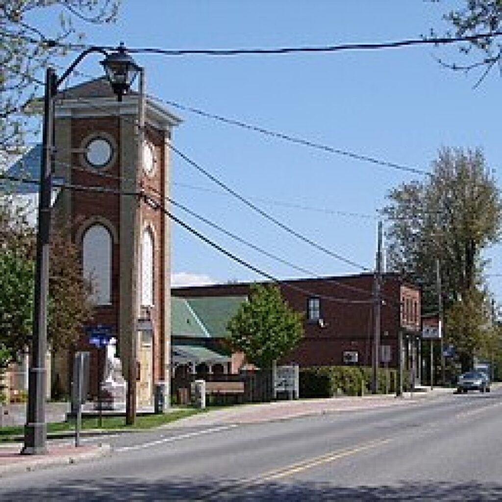 House for sale in Cumberland Ontario